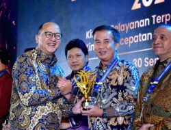Jabar Diganjar Penghargaan Terbaik Pertama dalam Anugerah Layanan Investasi 2024