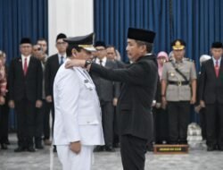 Bey Machmudin Lantik Bachril Bahri sebagai Penjabat Bupati Bogor