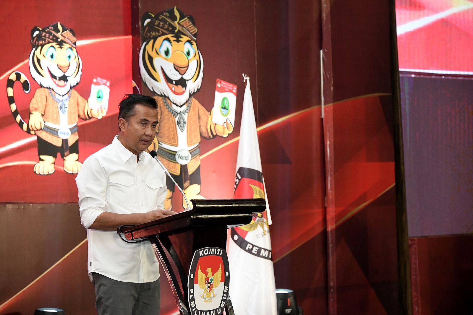 Bey Machmudin Pilgub Jabar
