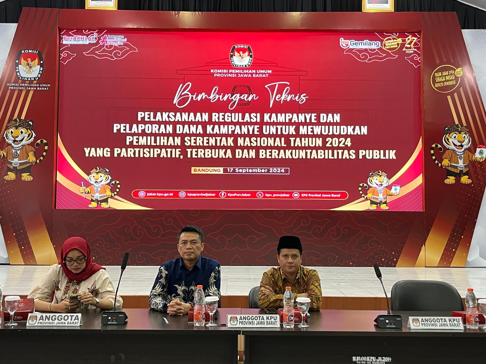 KPU Jabar Iklan Kampanye