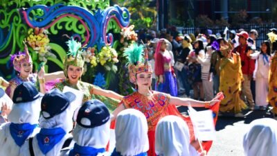 Pawai Kendaraan Hias Bandung