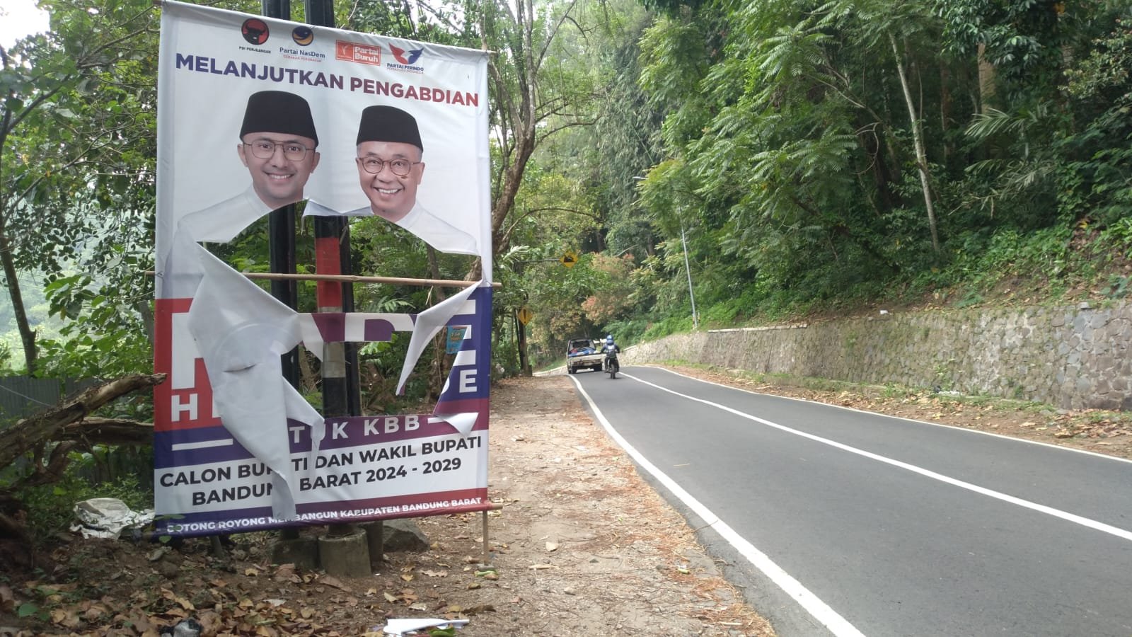 Baliho Pilkada KBB