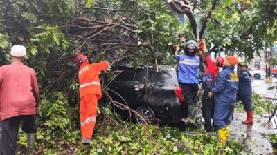 Tiga Kejadian Bencana Terjadi di Cimahi Usai Hujan Deras Disertai Angin Kencang