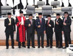 Hadiri Pelantikan Pimpinan DPRD Jabar Periode 2024-2029, Ini Pesan Bey Machmudin