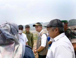 Bey Machmudin Cek Kondisi TPA Sarimukti, 4 Kepala Daerah Bandung Raya Komitmen Kurangi Ritase