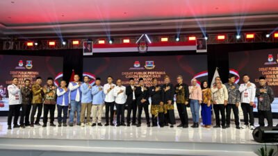Lima Paslon Jalani Debat Pilkada KBB, Massa Pendukung Sempat Protes Amplop Pertanyaan