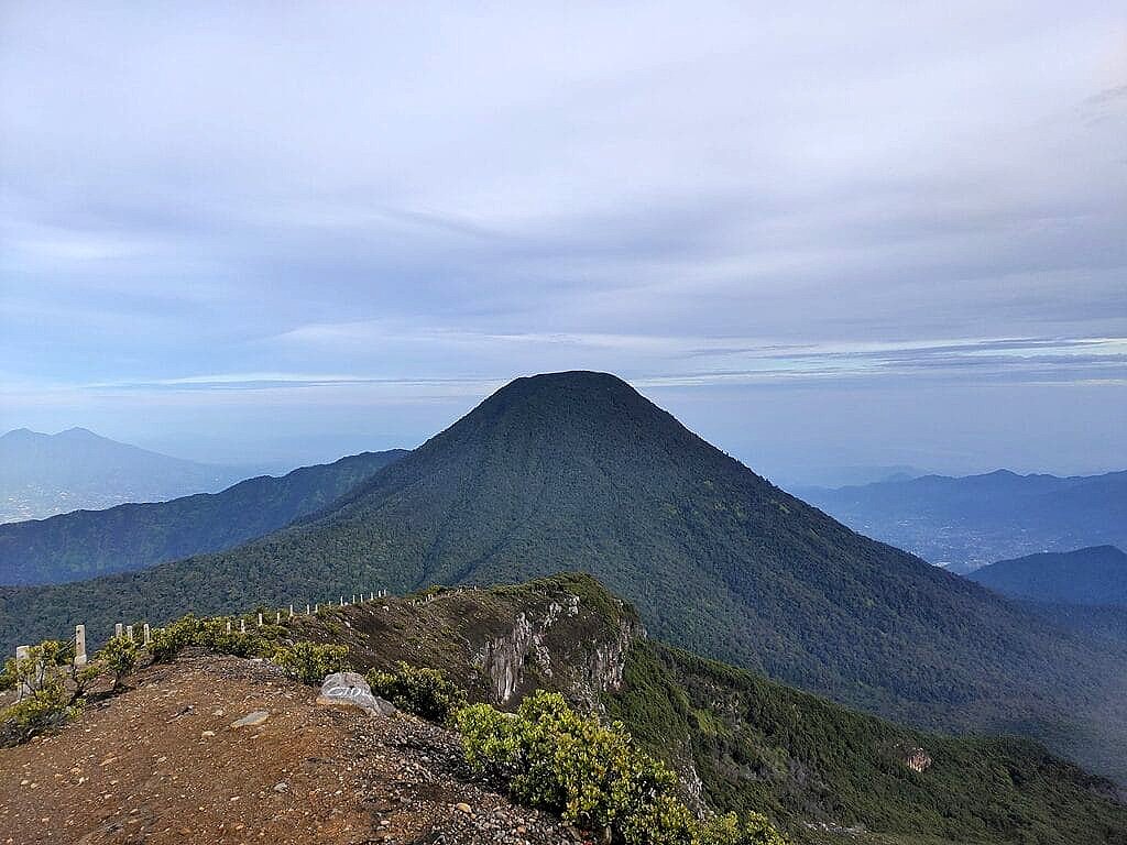 Gunung Jawa Barat