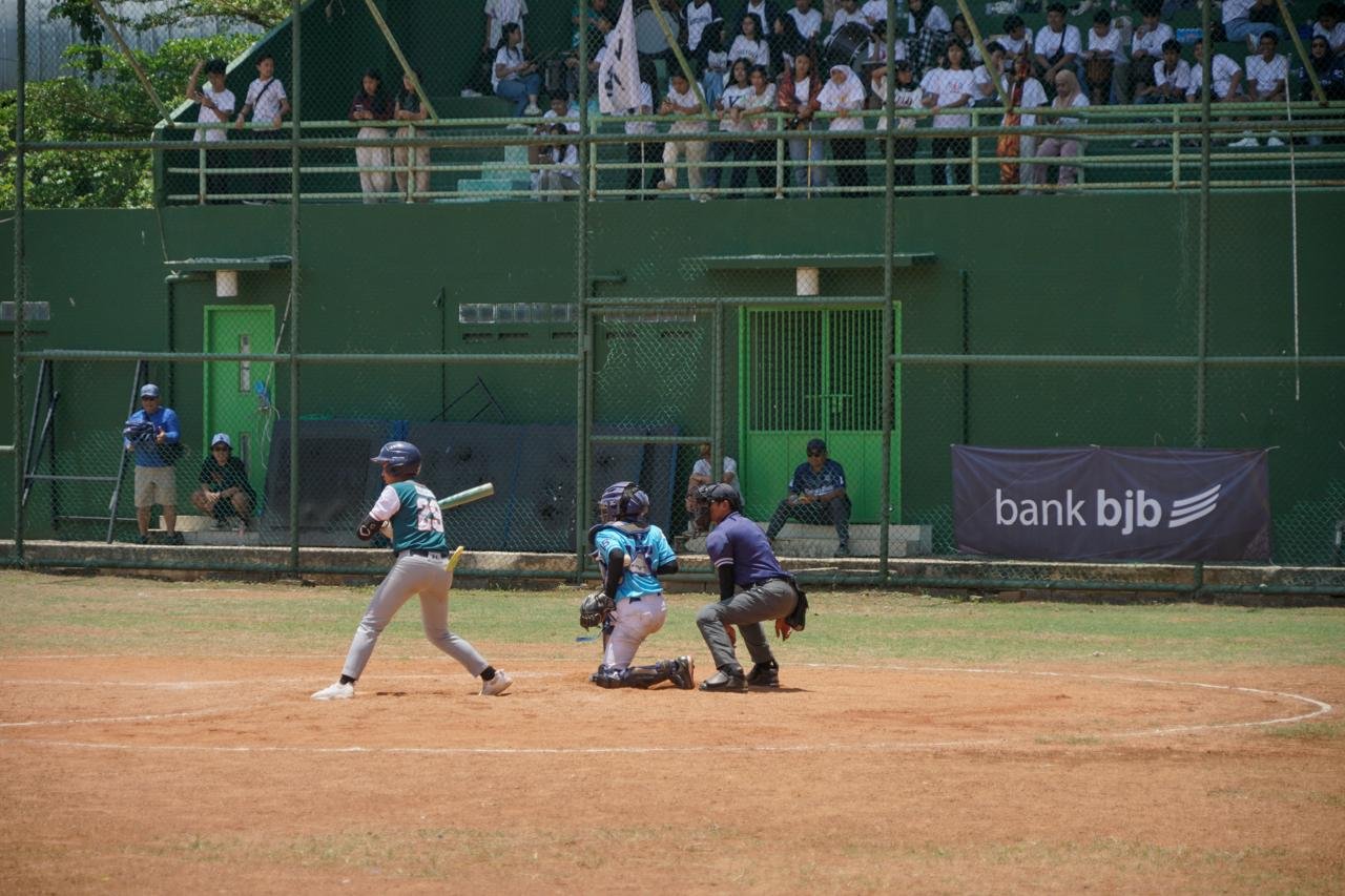 bank bjb softball