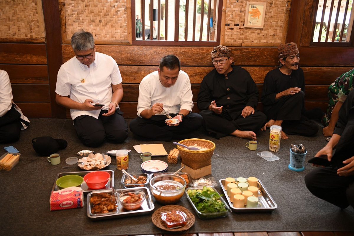 Kampung Adat Cireundeu