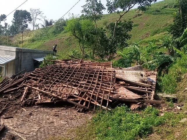 Badan Geologi Longsor Cipongkor