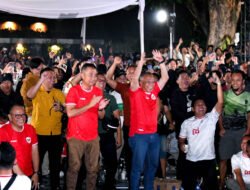 Bey Machmudin Nobar Laga Timnas Indonesia vs China Bersama Warga