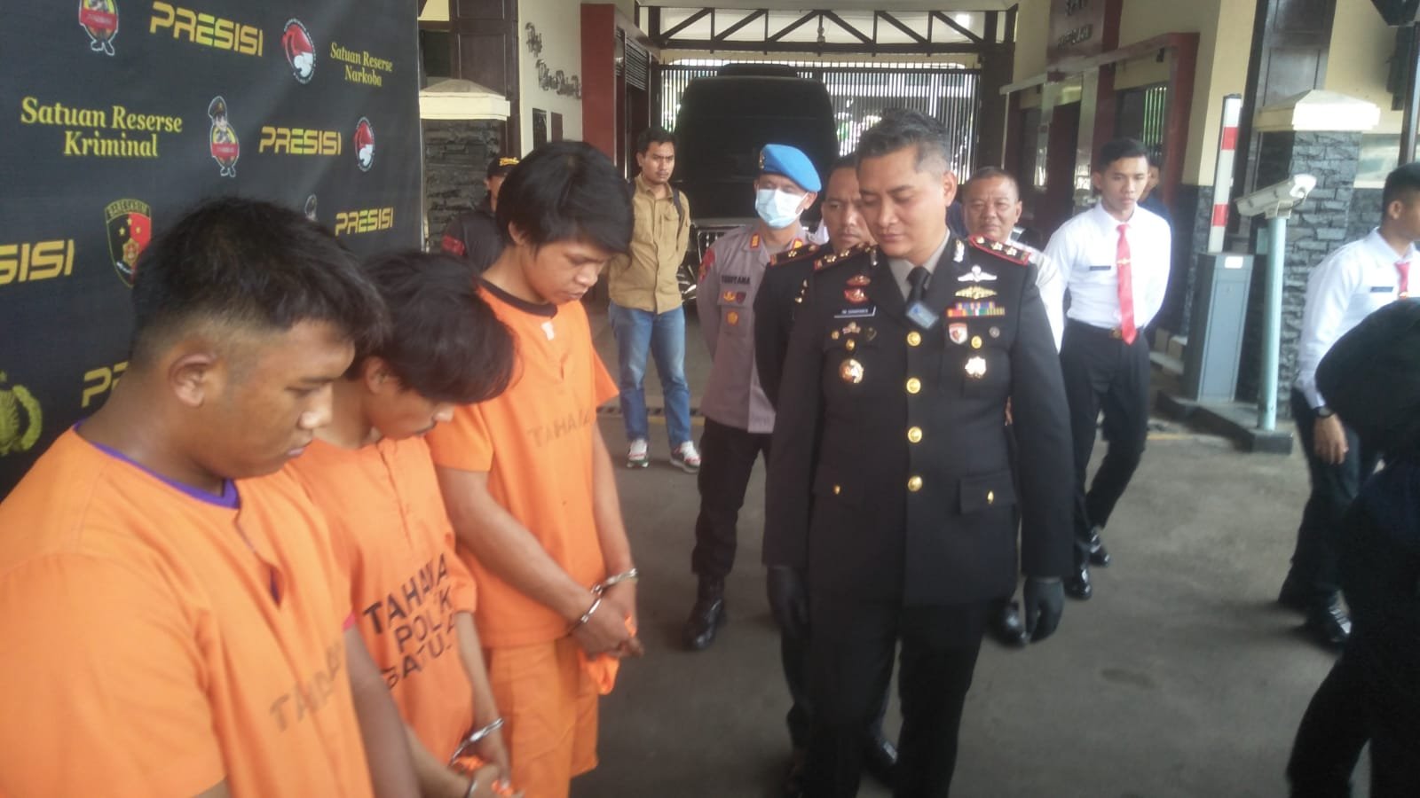 bentrok geng motor kbb