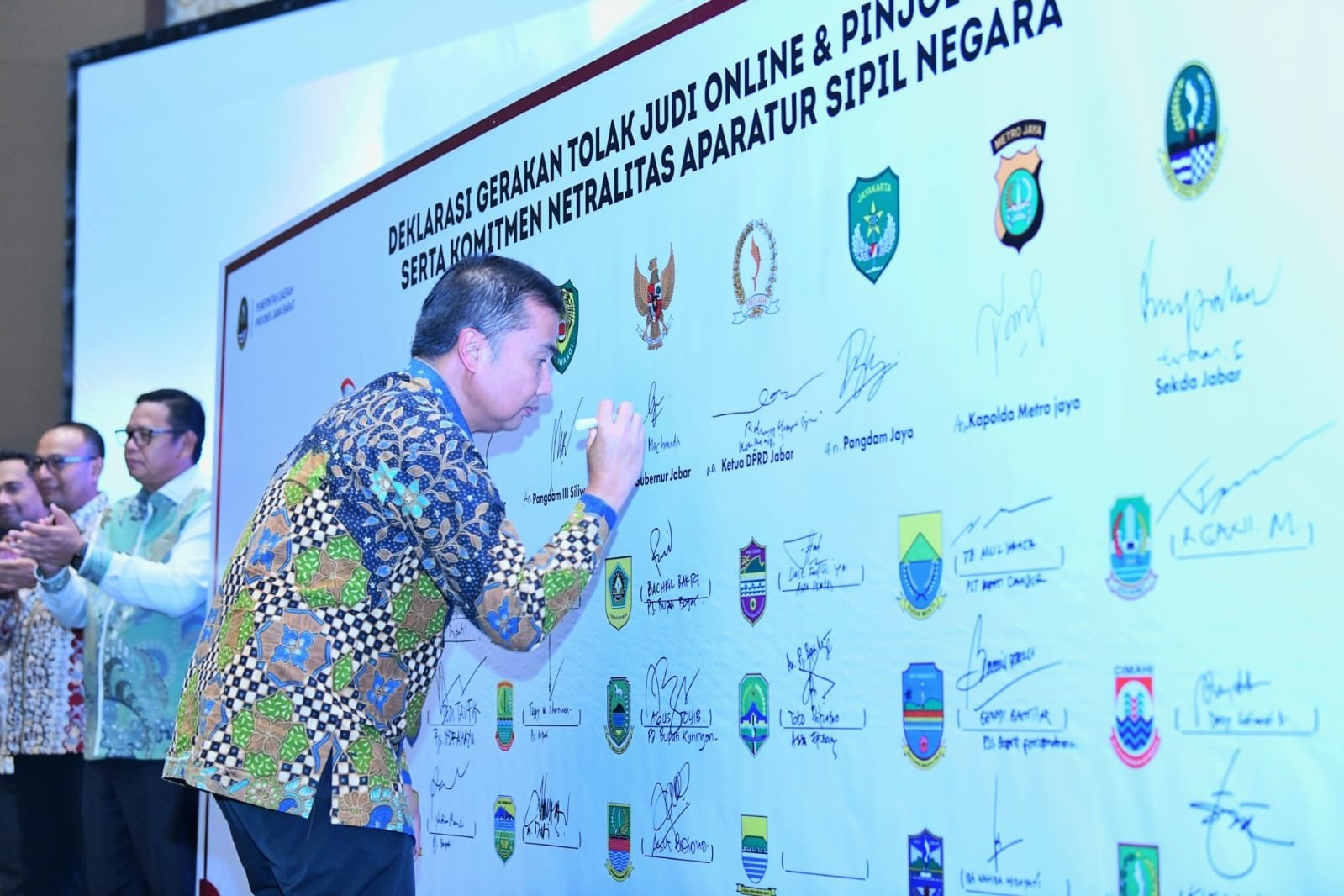 jawa barat judol pinjol