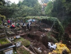 Kirmir Jebol Akibat Longsor di TPU Cikutra, 19 Makam Direlokasi ke Sejumlah TPU