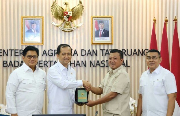 Menteri ATR/BPN Transmigrasi