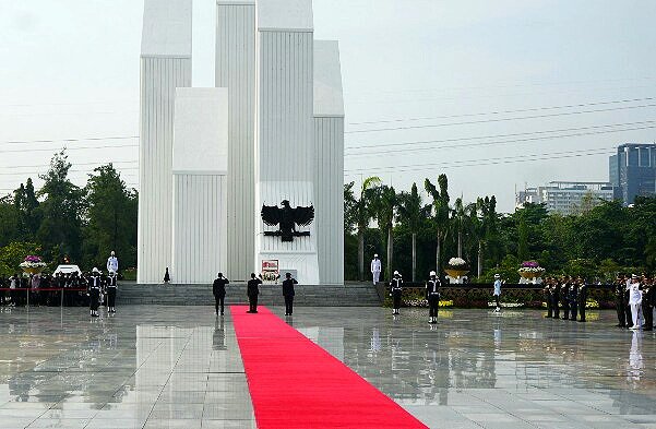 Nusron Wahid Hari Pahlawan