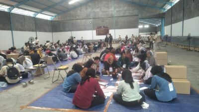 KPU KBB Lakukan Sorlip Surat Suara Pilbup dan Pilgub Jabar, Target 8 Hari Beres