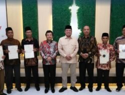 Menteri Nusron Serahkan Sertipikat Wakaf di Kanwil BPN Provinsi DI Yogyakarta