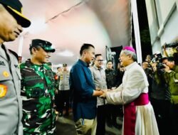 Bersama Wamendagri Bima Arya, Bey Machmudin Tinjau Malam Misa Natal di Kota Bandung