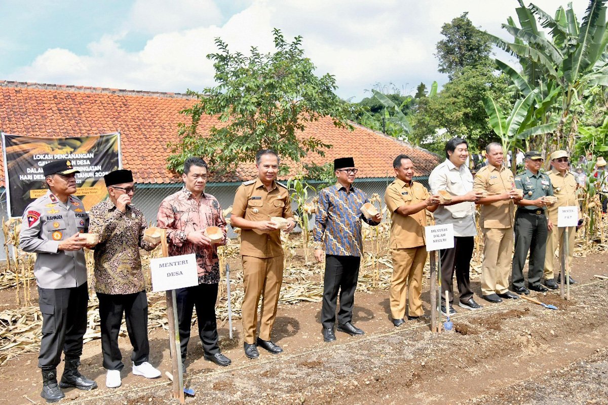 Bey Machmudin Desa