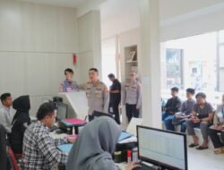 Hari Kedua Menjabat, Aldi Subartono Tinjau Pelayanan Publik di Mapolresta Bandung