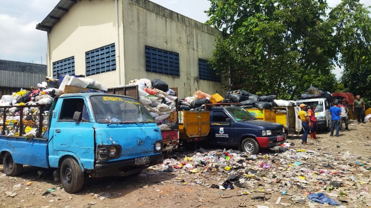 sampah cimahi tpa sarimukti