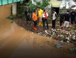 Banjir di Cimanggung Sumedang Berangsur Surut, BPBD Jabar Terus Lakukan Penanganan