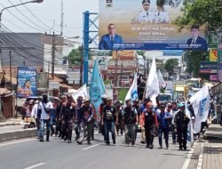 Demo ke Gedung DPRD, Ratusan Buruh di KBB Kecewa tak Bertemu Anggota Dewan