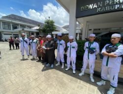 Solidaritas ke Warga Banten, Anggota FPI KBB Demo PSN PIK 2 dan Minta Jokowi Diadili