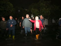 Tinjau Banjir di Rancanumpang dan Bandung Indah Raya, Wali Kota Farhan Pastikan Solusi Berkelanjutan