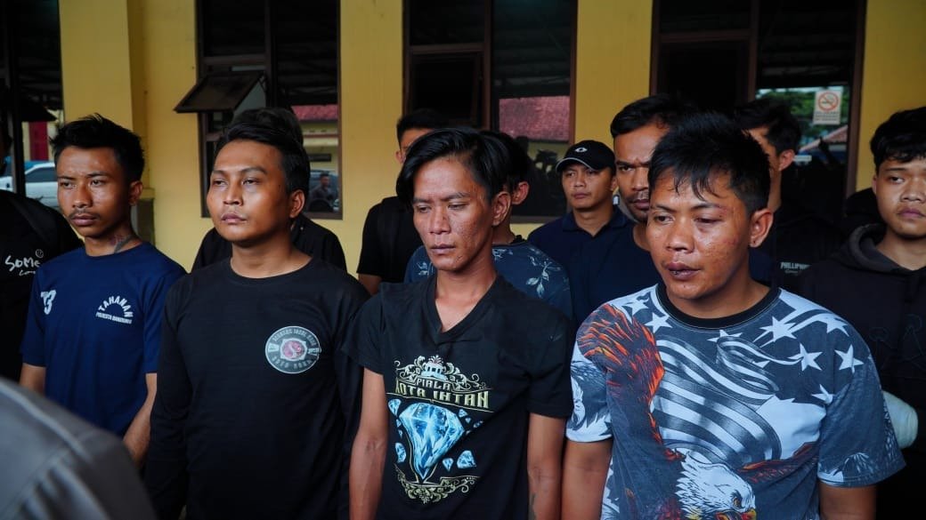 Geng Motor Juru Parkir