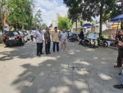 Kerusakan Jalan Batu Andesit Alun-alun Cimahi Diperbaiki, Target Selesai Sebelum Lebaran