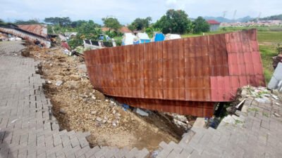Pasar Curug Agung Ambles
