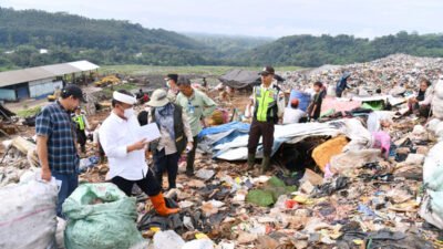 Longsor Sampah di TPA Sarimukti, Sekda Jabar Instruksikan Pasang Kawat Bronjong