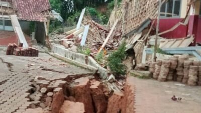 Kades Cibedug KBB Minta Relokasi Warga Korban Pergerakan Tanah Dilakukan Secepatnya