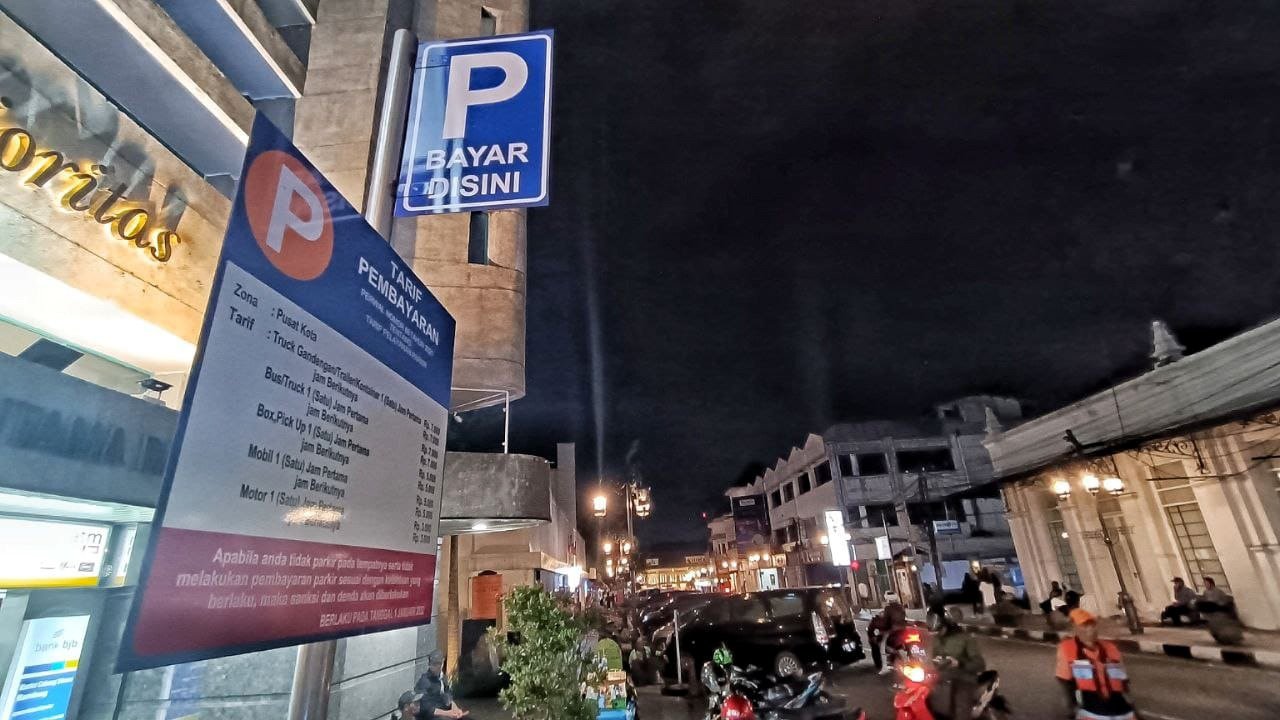 juru parkir liar
