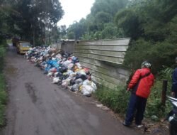 Tumpukan Sisa Sampah Puasa dan Lebaran di Lembang KBB Ganggu Pengguna Jalan