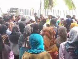 Polusi Udara dari Tambang Batu Andesit, Warga KBB Protes Geruduk ke Lokasi Proyek
