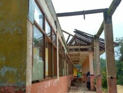 Sekolah di KBB Banyak yang Rusak, APBD Berpihak Pada Barang Bukan Rakyat