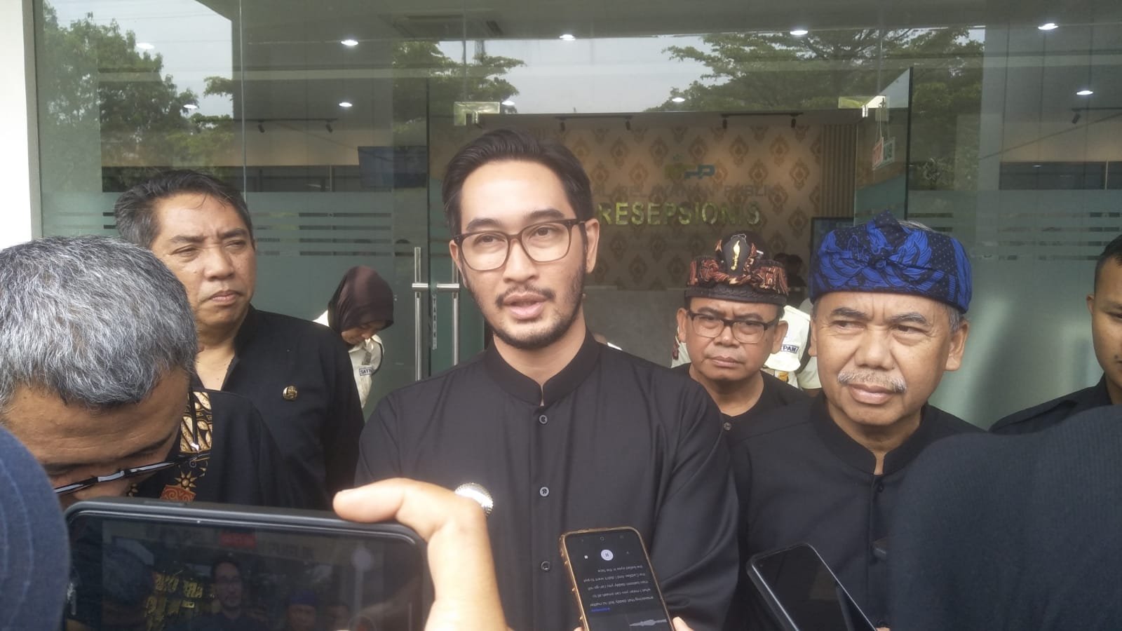 Jeje Ritchie Ismail Disomasi