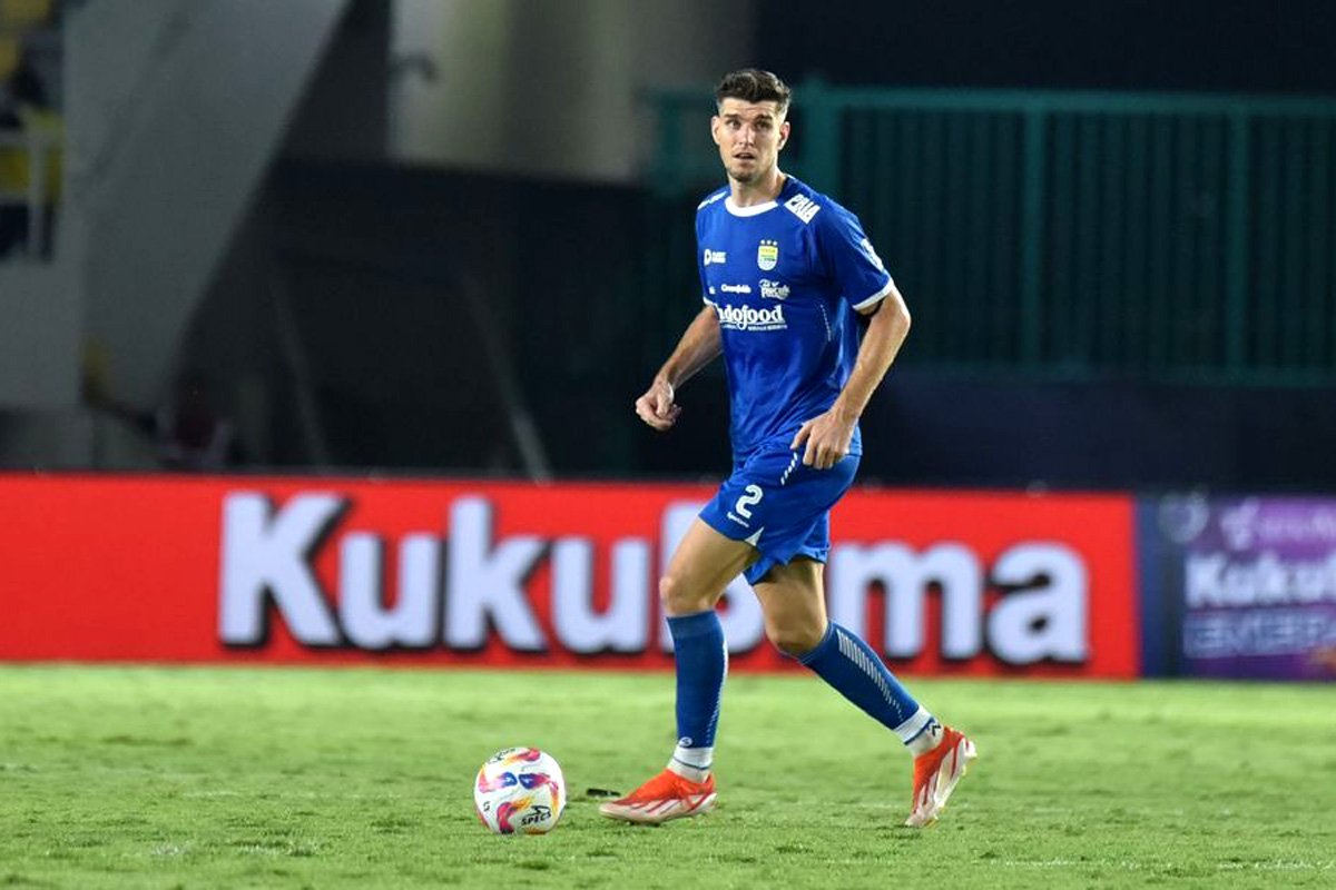 Nick Kuipers Persib