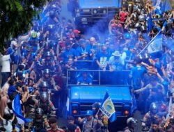 Bandung Lautan Biru, Bobotoh Rayakan Persib Juara Liga 1 2024-25