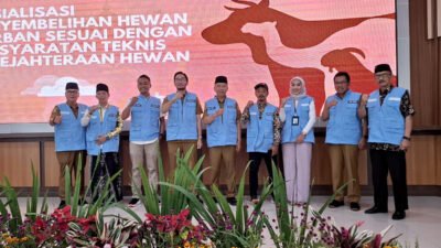 247 Petugas Keswan, DKM dan Juleha di KBB Dapat Pelatihan Pemotongan Hewan Kurban Sesuai Syariat Islam