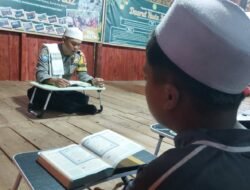 Kisah Bripka Taufan, Polisi di Lembang KBB yang Luangkan Waktu Mengajar di Pesantren