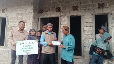 Rumah Keluarga dengan 8 Anak yang Nyaris Roboh di Cikalongwetan KBB Akhirnya Diperbaiki Secara Swadaya