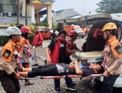 Warga Cimahi Diajak Siap Siaga Hadapi Bencana Melalui Peragaan Simulasi