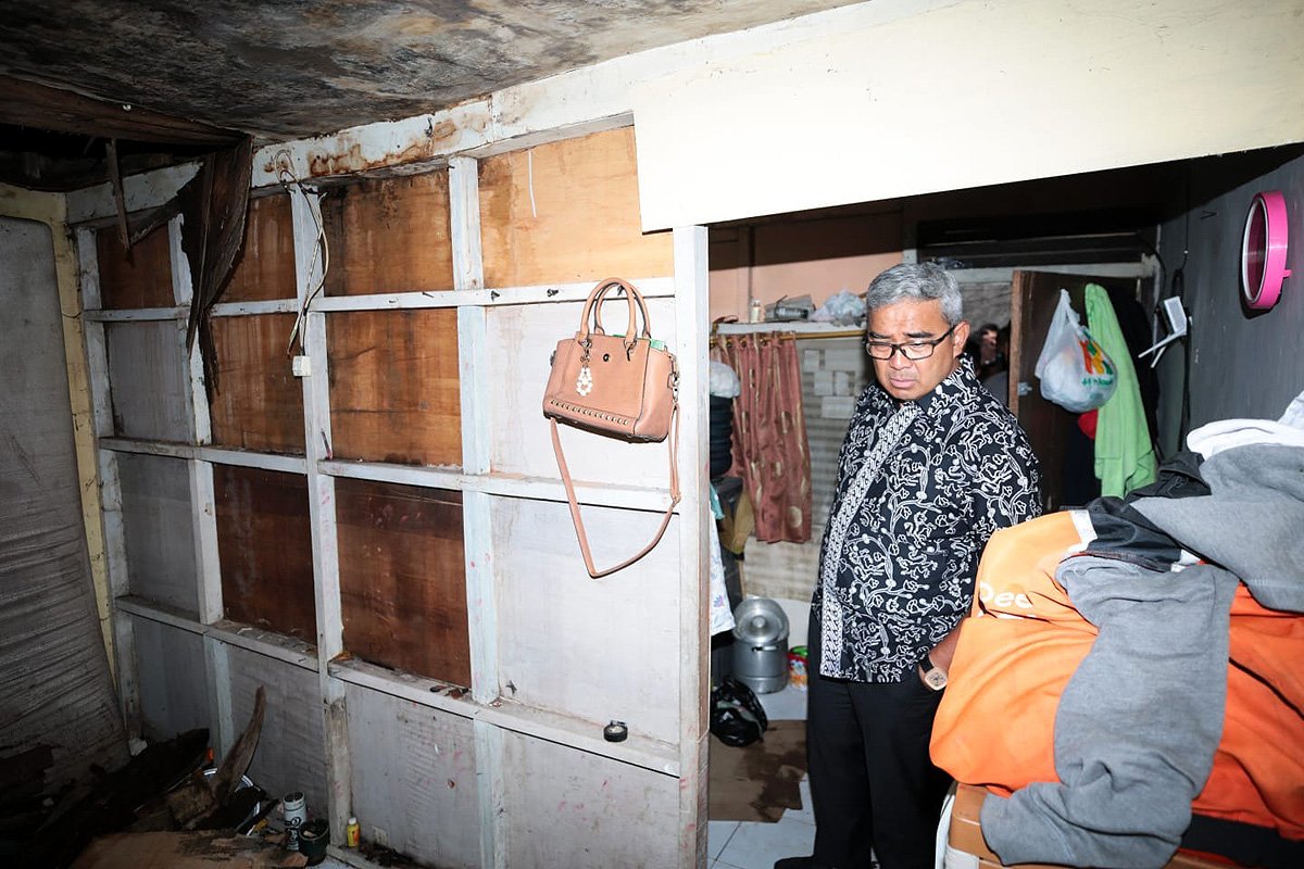 rumah ambruk pasirluyu