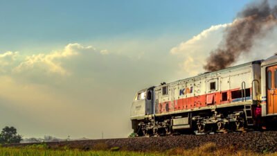 Gubernur KDM dan Dirut KAI Bahas Modernisasi Jalur Kereta Jakarta-Bandung, Target Waktu Tempuh 1,5 Jam