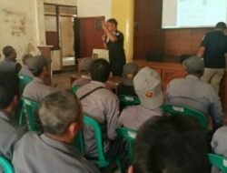 Di Balik Seragam Linmas, Terungkap Kisah Pengabdian di Tengah Ancaman Bencana Rongga